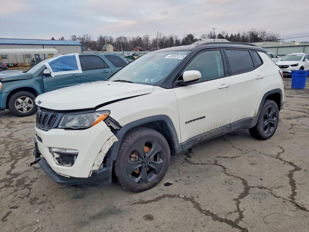 2018 Jeep Compass Altitude, VIN 3C4NJDBB1JT298703 — Front end