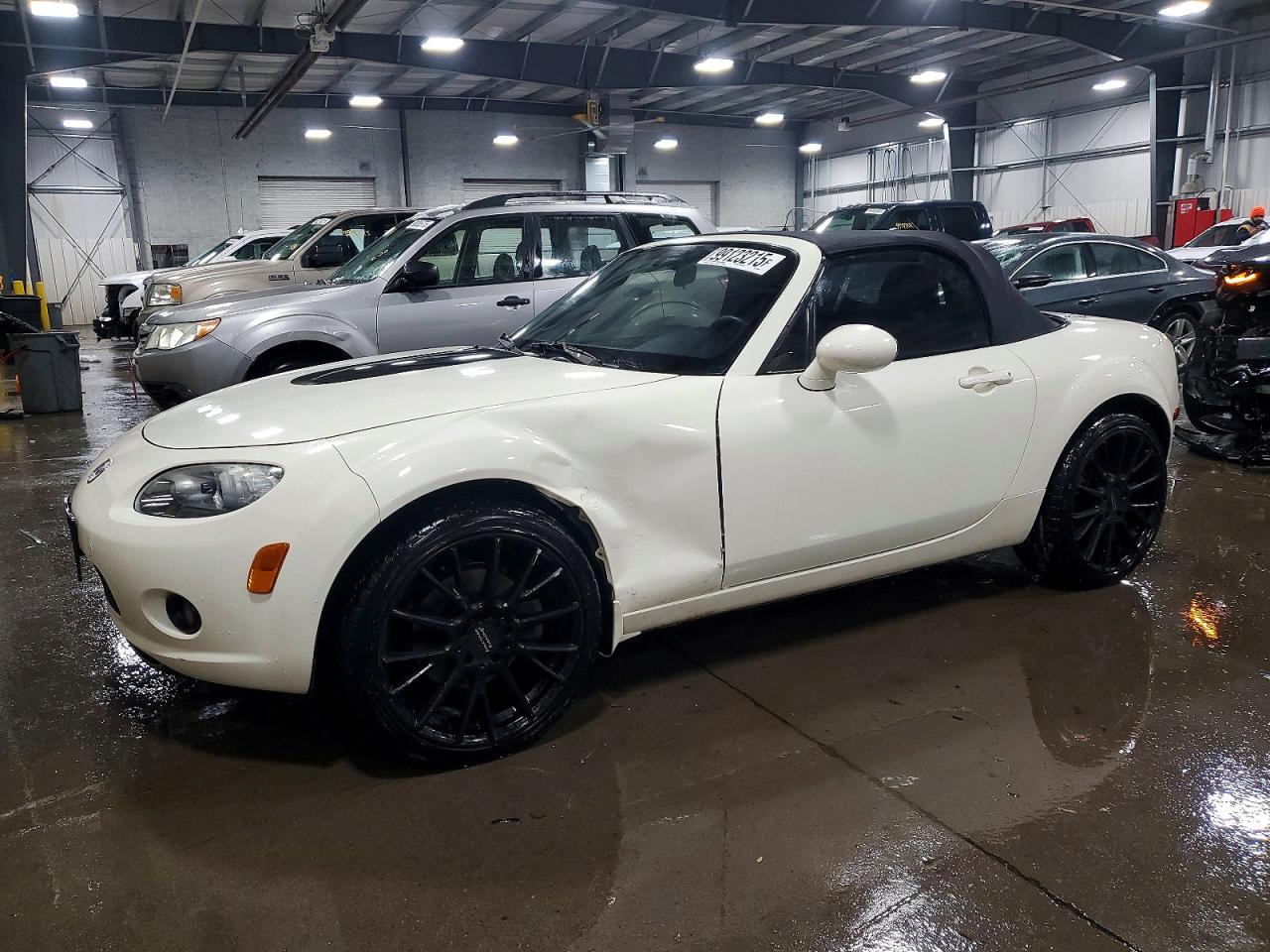 2006 Mazda MX-5 Miata Grand Touring, VIN JM1NC25F160108934 — Front end