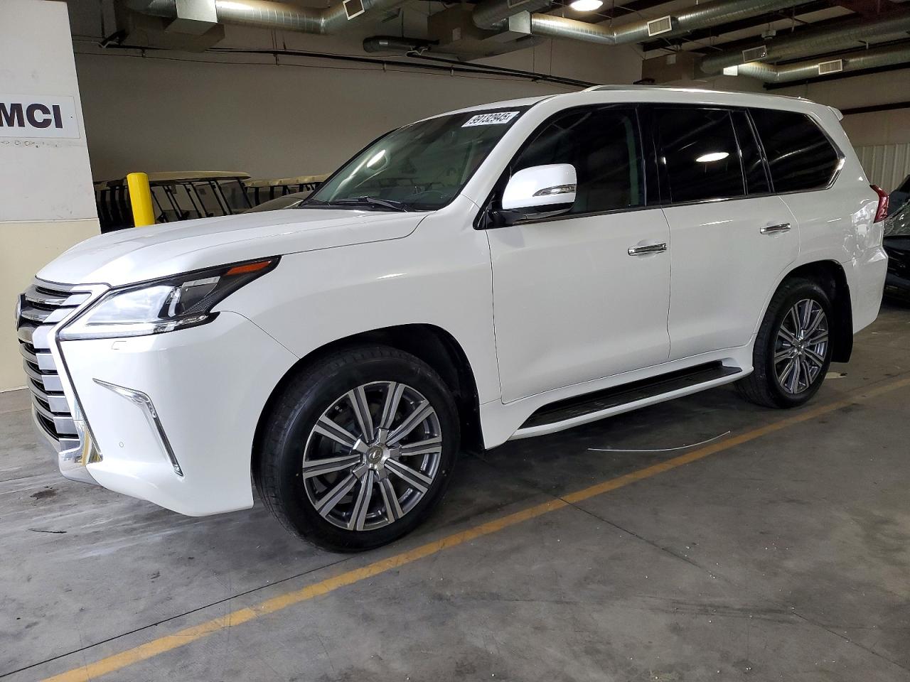 2016 Lexus LX 570, VIN JTJHY7AX0G4188907 — Minor dents and scratches