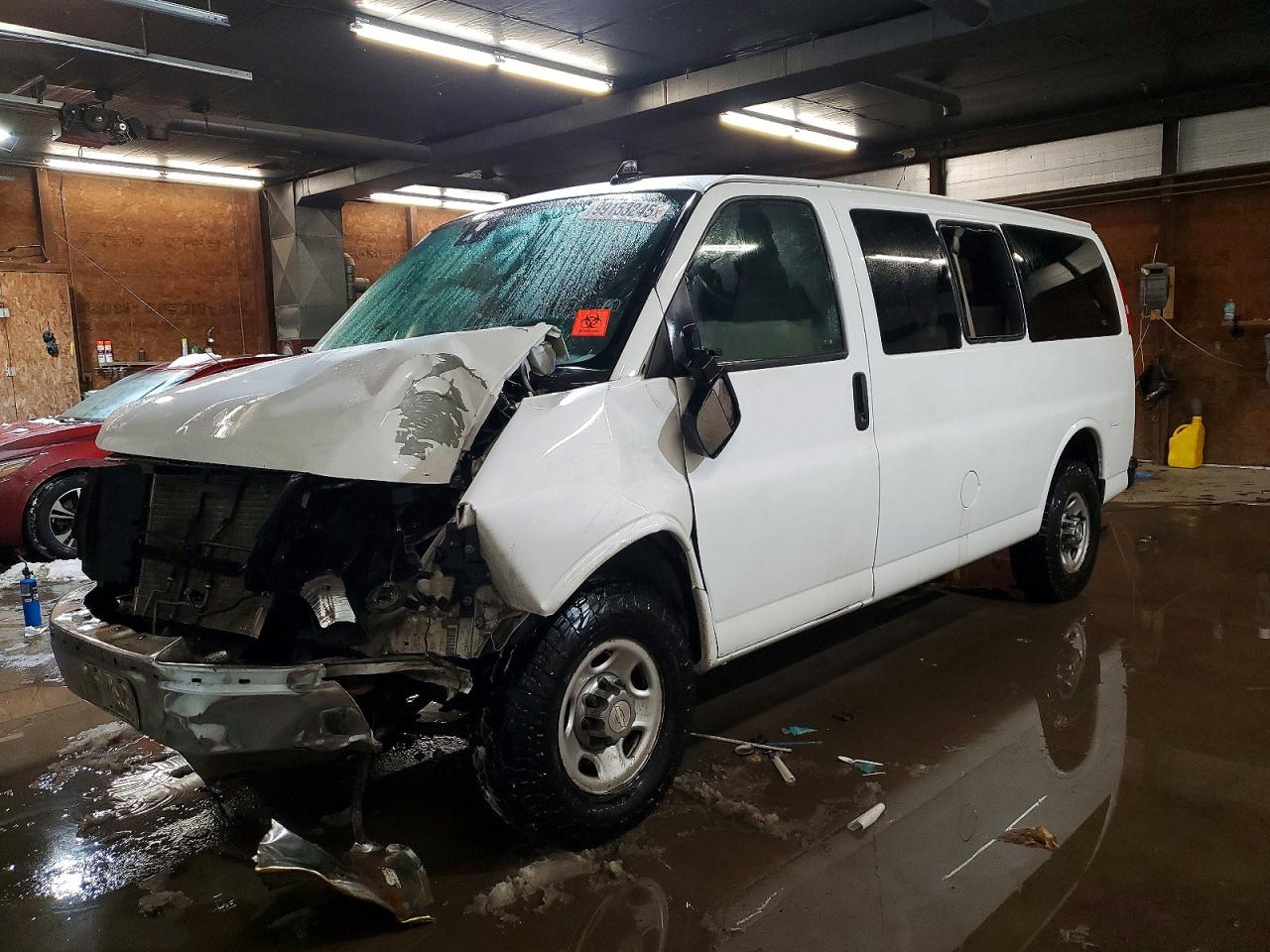 2020 Chevrolet Express Passenger LT, VIN 1GAWGFFG6L1188298 — Front end