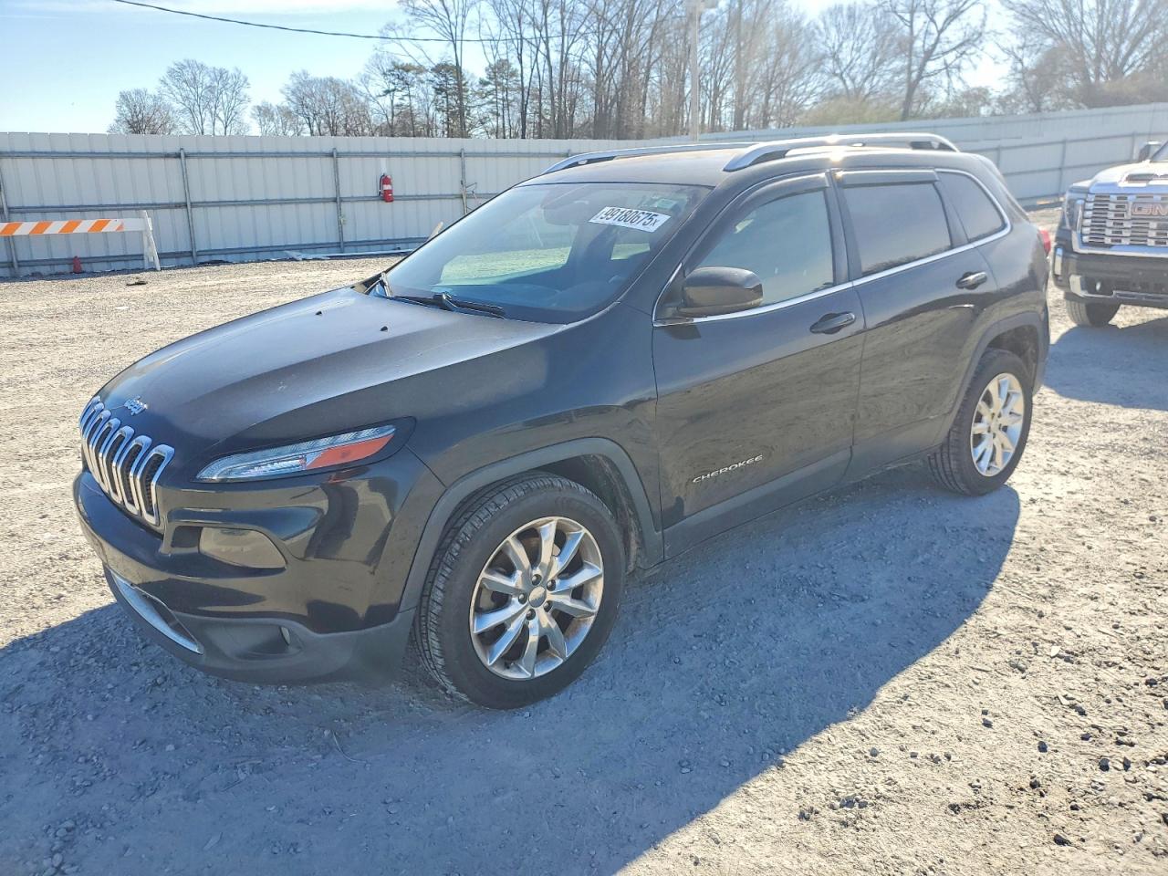 2015 Jeep Cherokee Limited, VIN 1C4PJLDSXFW517630 — Мелкие вмятины и царапины