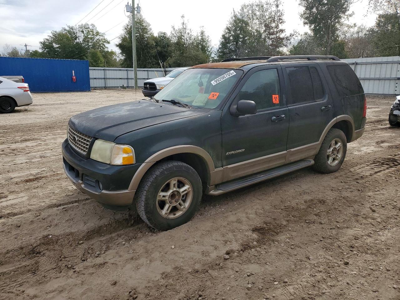 2002 Ford Explorer Eddie Bauer, VIN 1FMZU64W32UD47052 — Front end