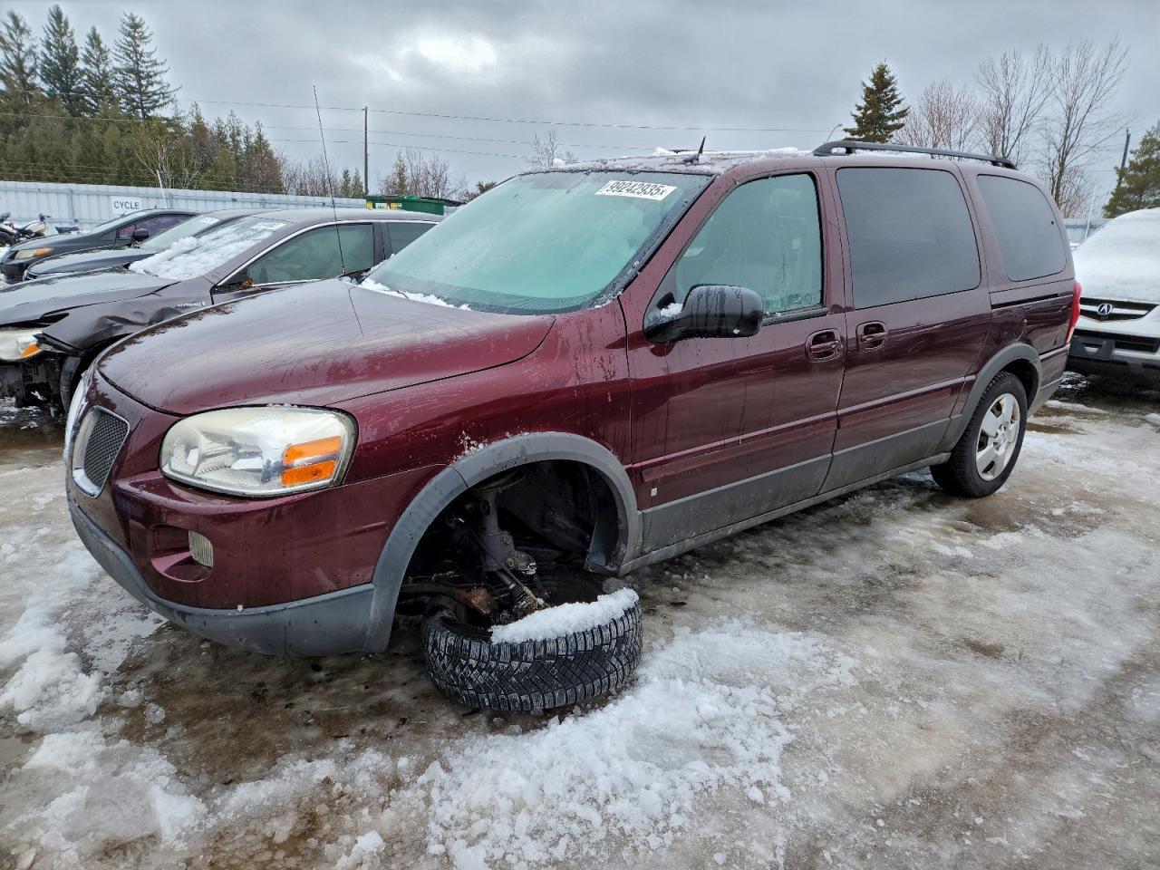 2008 Pontiac Montana, VIN 1GMDV03108D157891 — Front end