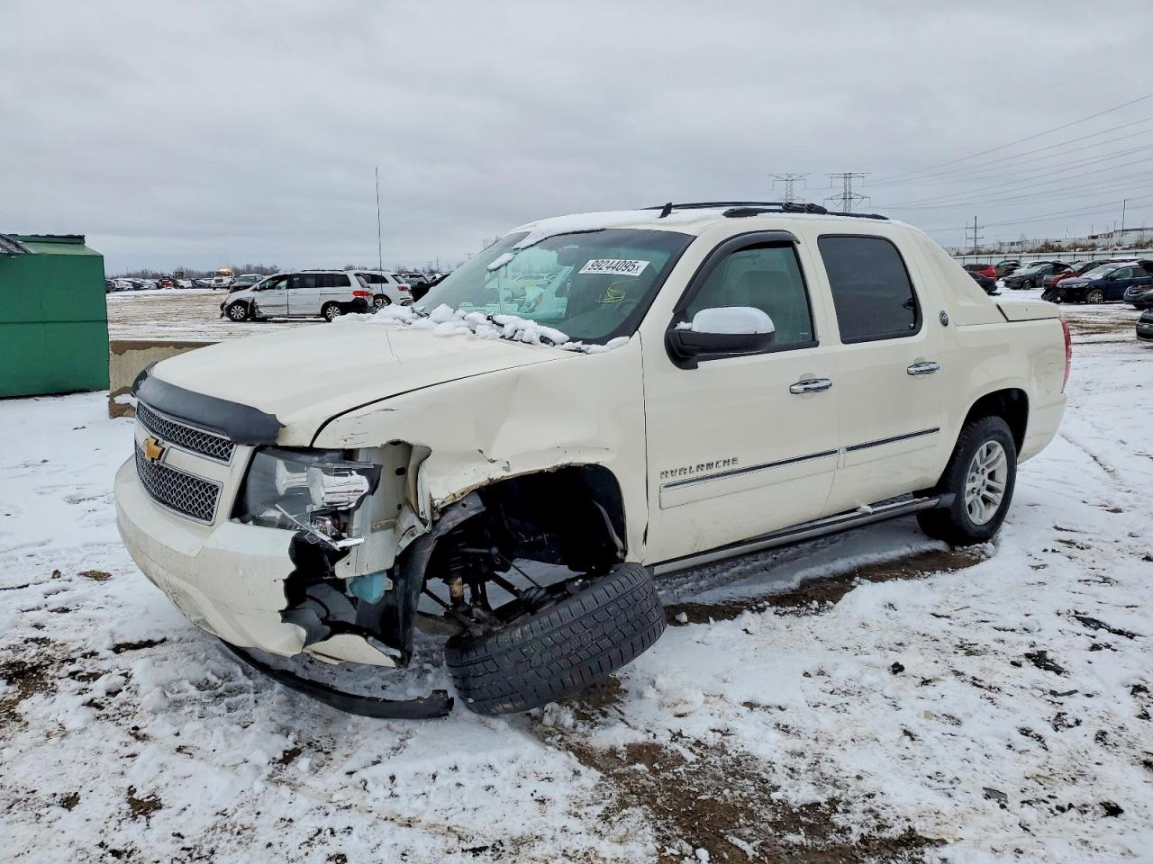 2013 Chevrolet Avalanche LTZ, VIN 3GNTKGE79DG163633 — Front end