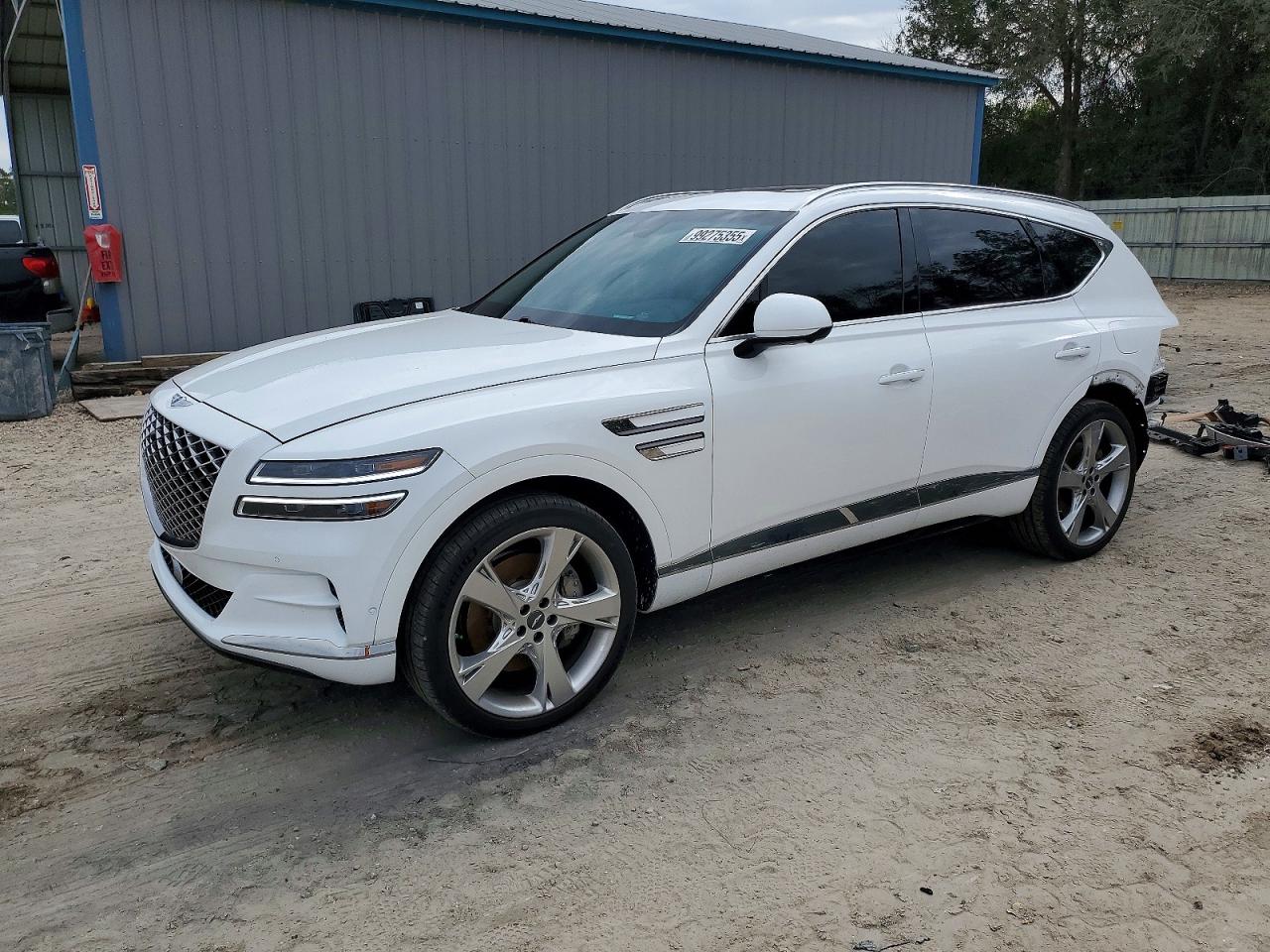2021 Genesis GV80, VIN KMUHCESC8MU072302 — Rear end