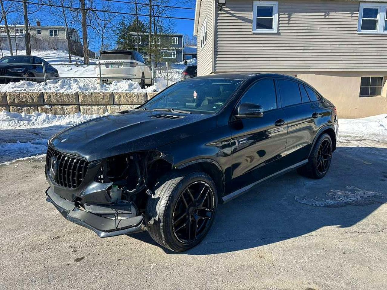 2016 Mercedes-Benz GLE 450 AMG, VIN 4JGED6EB9GA021095 — Front end