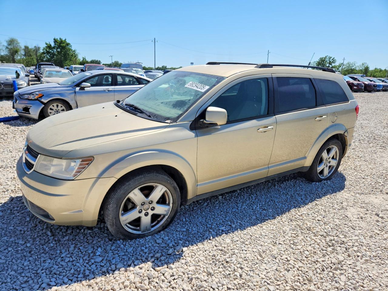 2010 Dodge Journey SXT, VIN 3D4PH5FV0AT110576 — Бок