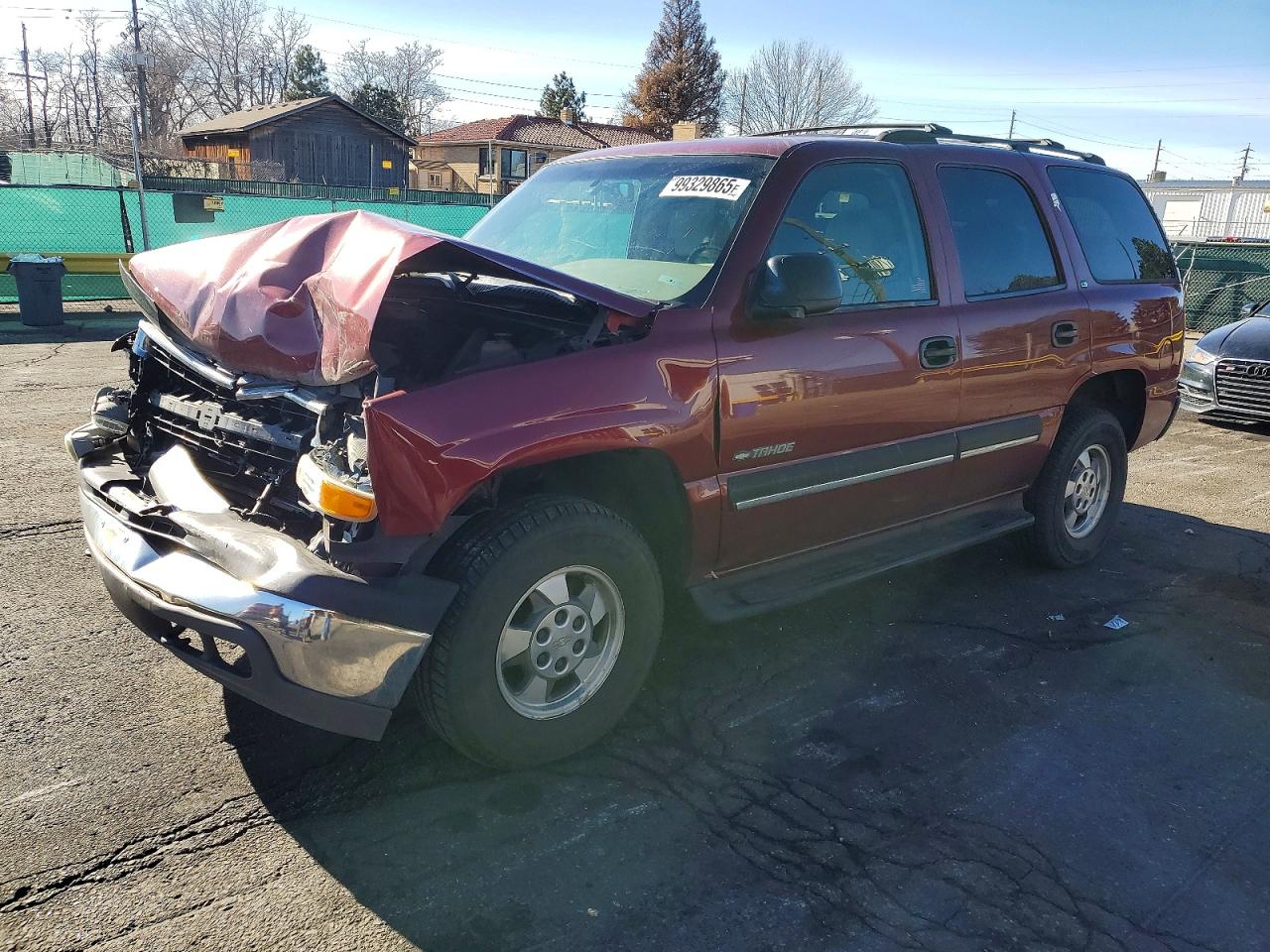 2001 Chevrolet Tahoe LS, VIN 1GNEK13T91J293380 — Front end