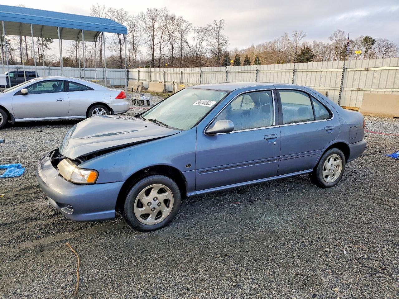 1999 Nissan Sentra XE, VIN 1N4AB41D9XC709760 — Перед
