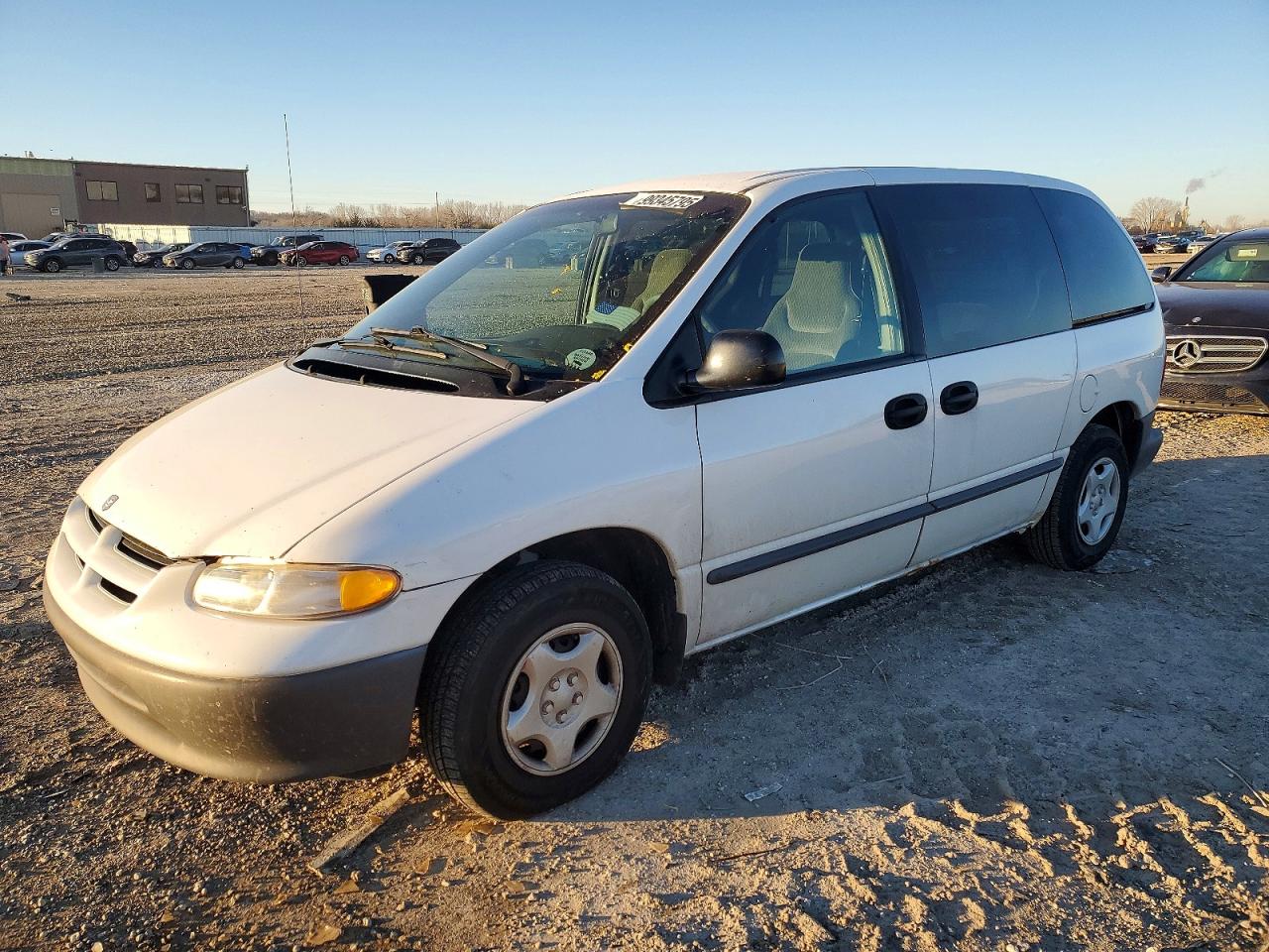 1998 Dodge Caravan, VIN 2B4FP2536WR547791 — Перед