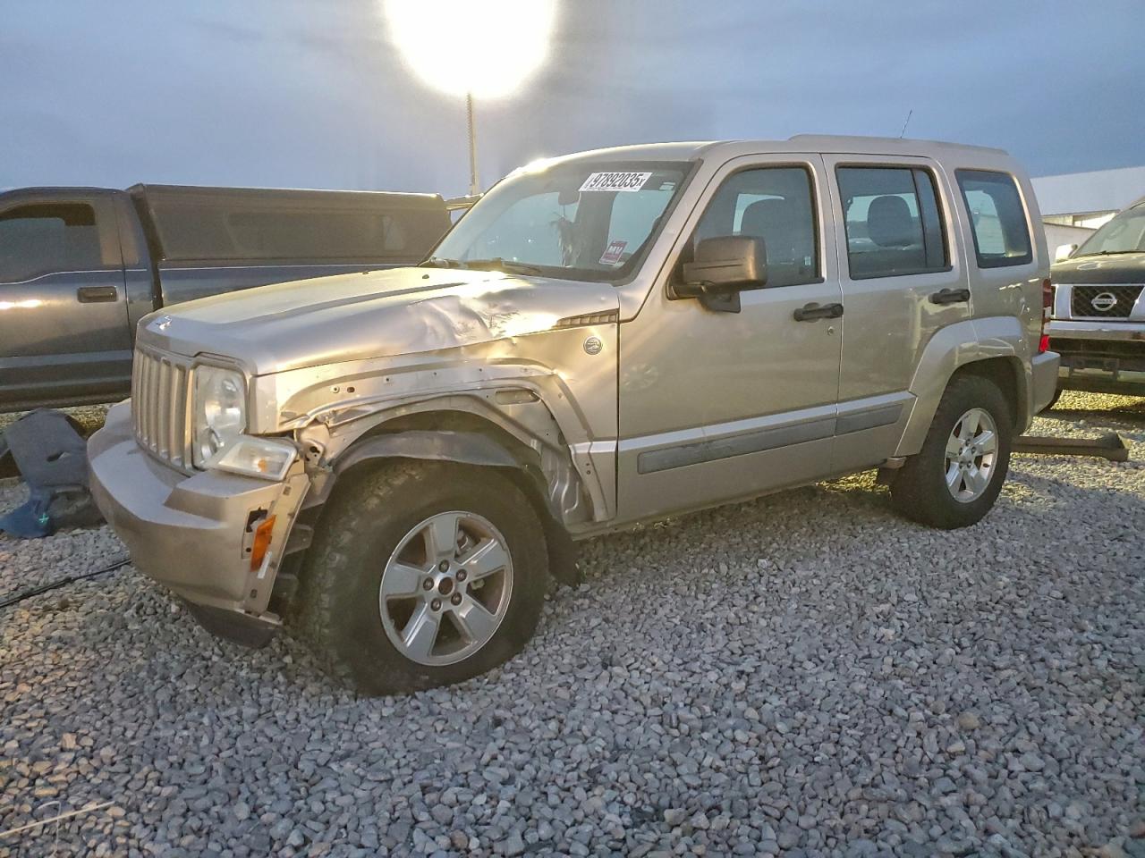 2011 Jeep Liberty Sport, VIN 1J4PN2GK9BW545692 — Перед