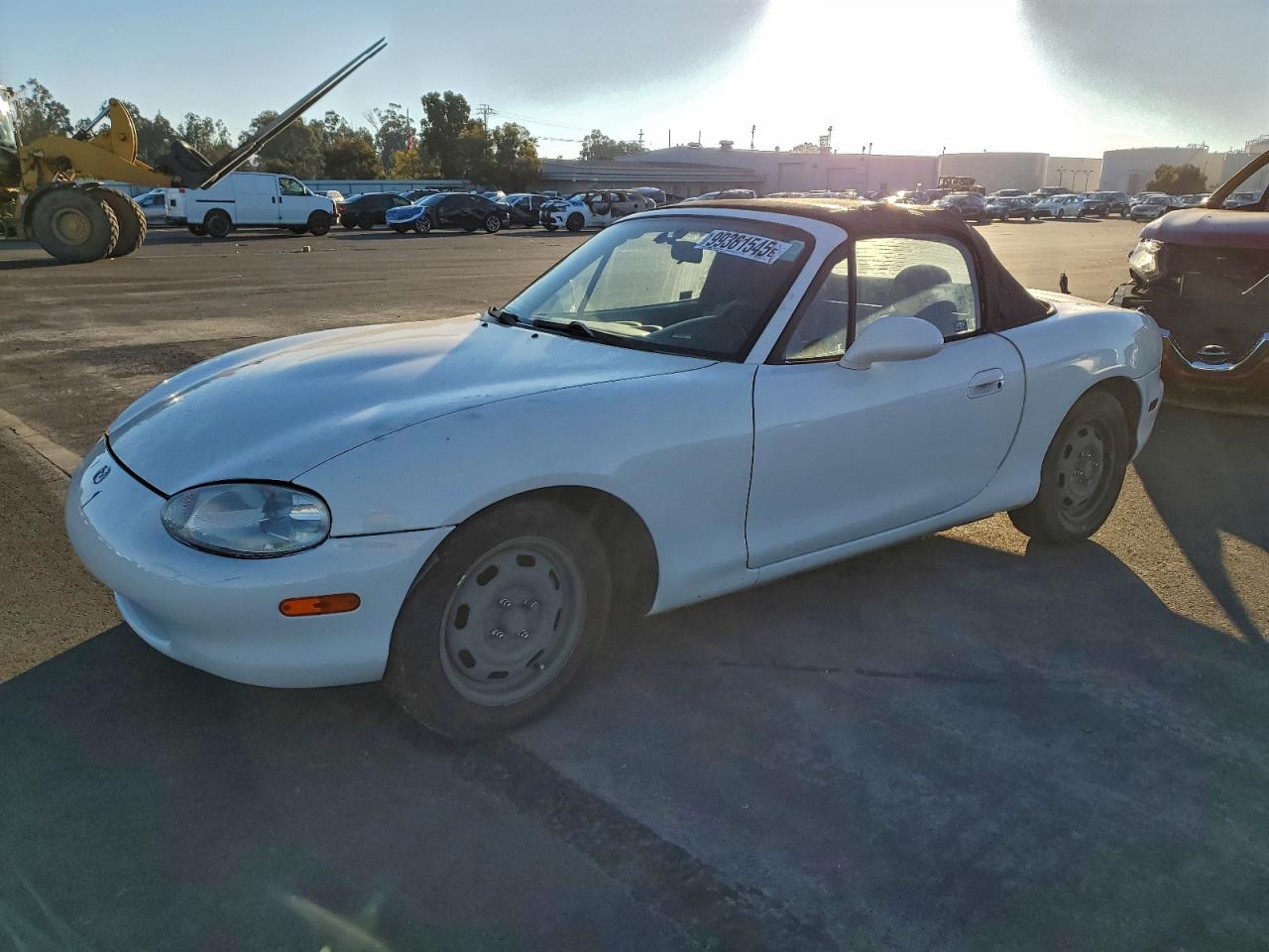 1999 Mazda MX-5 Miata, VIN JM1NB3539X0121785 — Front end
