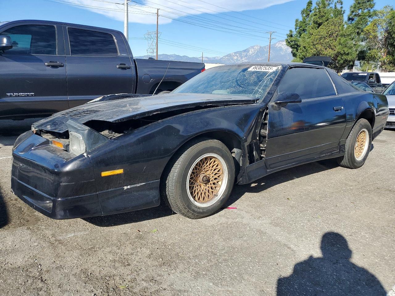 1987 Pontiac Firebird, VIN 1G2FW21F9HL213356 — Front end