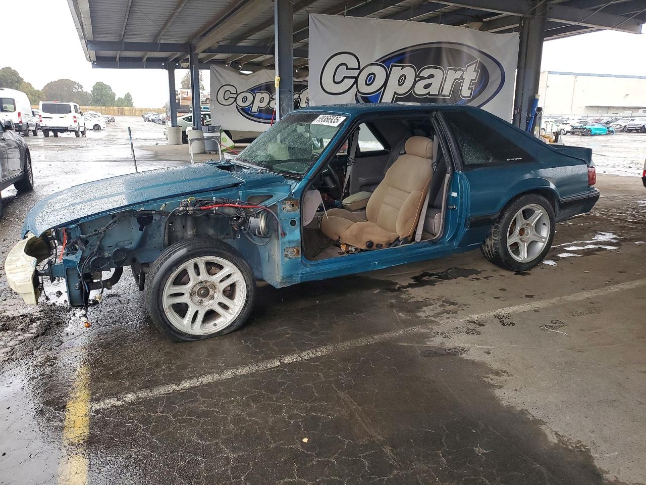 1992 Ford Mustang LX, VIN 1FACP41M0NF106833 — Stripped