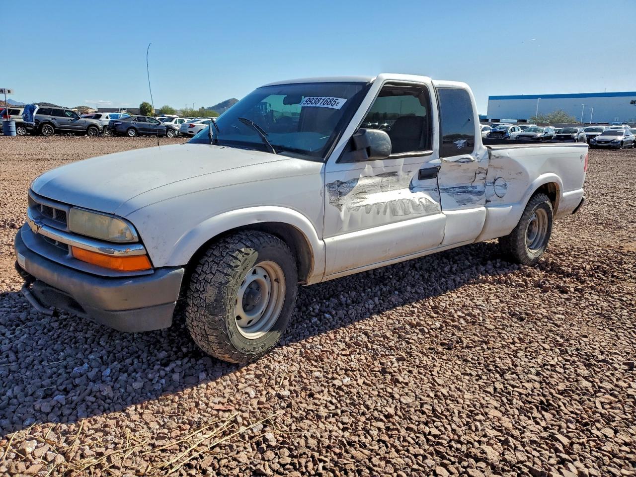 2003 Chevrolet S-10 LS, VIN 1GCCS19H338205999 — Side