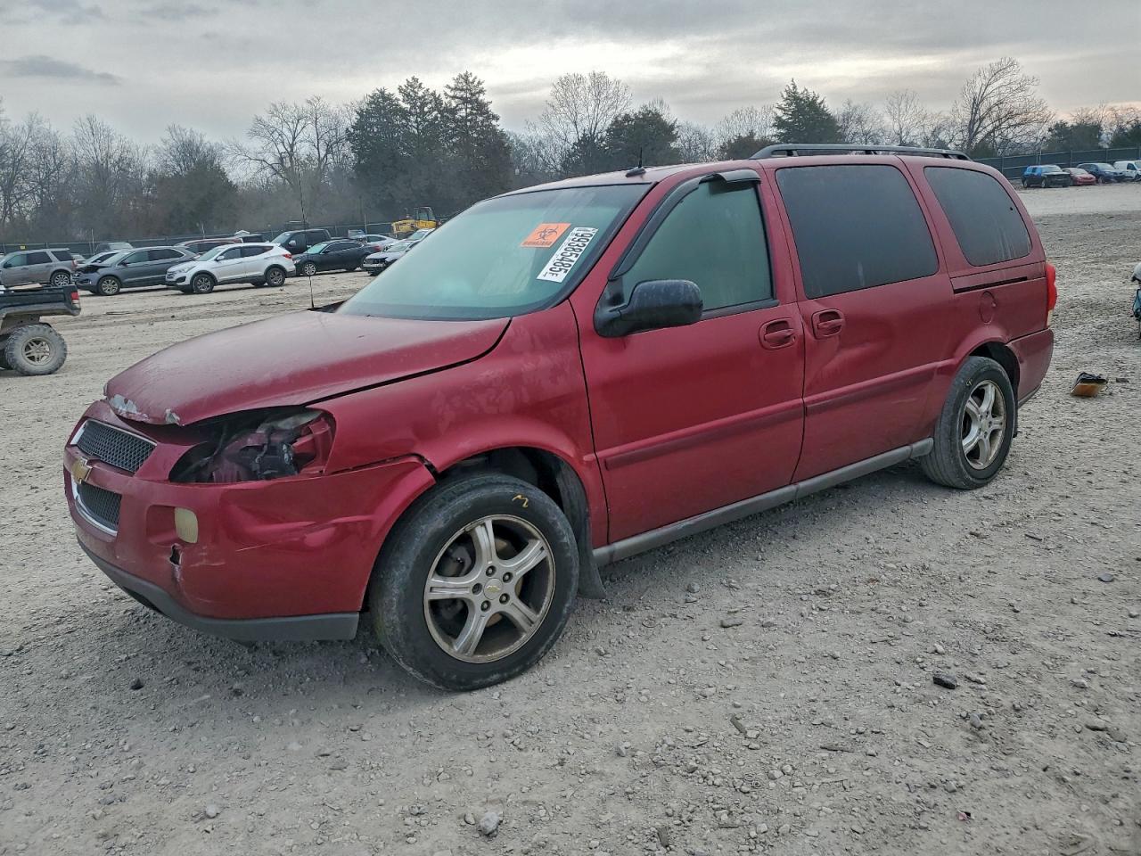 2005 Chevrolet Uplander LS, VIN 1GNDV23L75D244241 — Front end