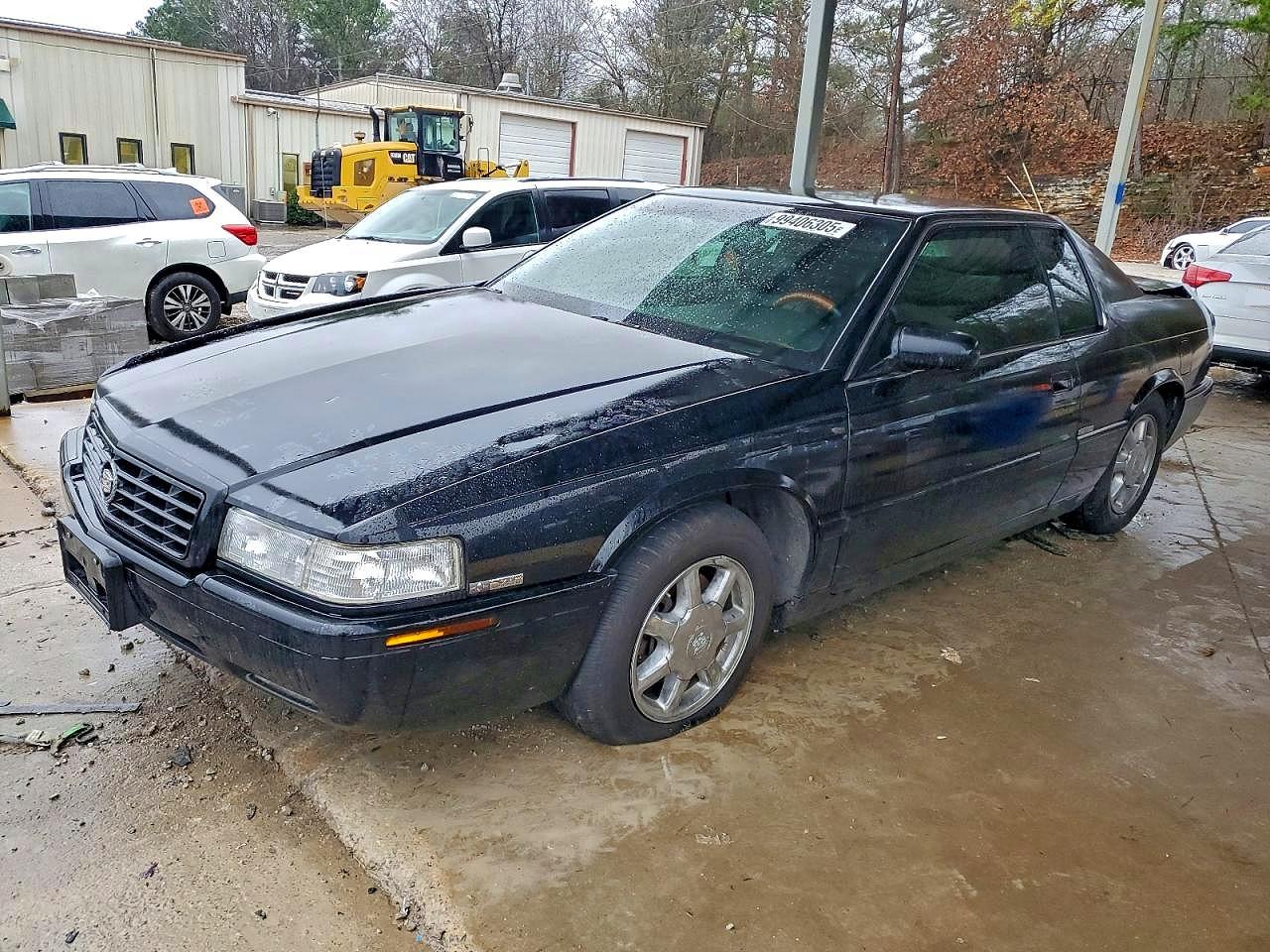 2002 Cadillac Eldorado Touring, VIN 1G6ET12992B105032 — Фото с аукциона 1 of 4