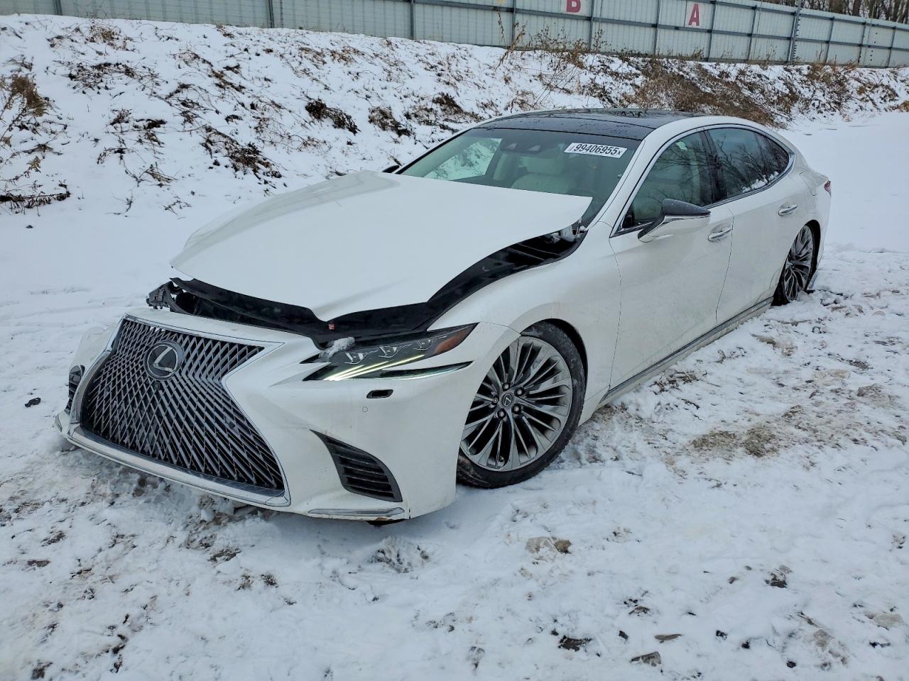 2019 Lexus LS 500, VIN JTHC5LFF7K5006104 — Front end