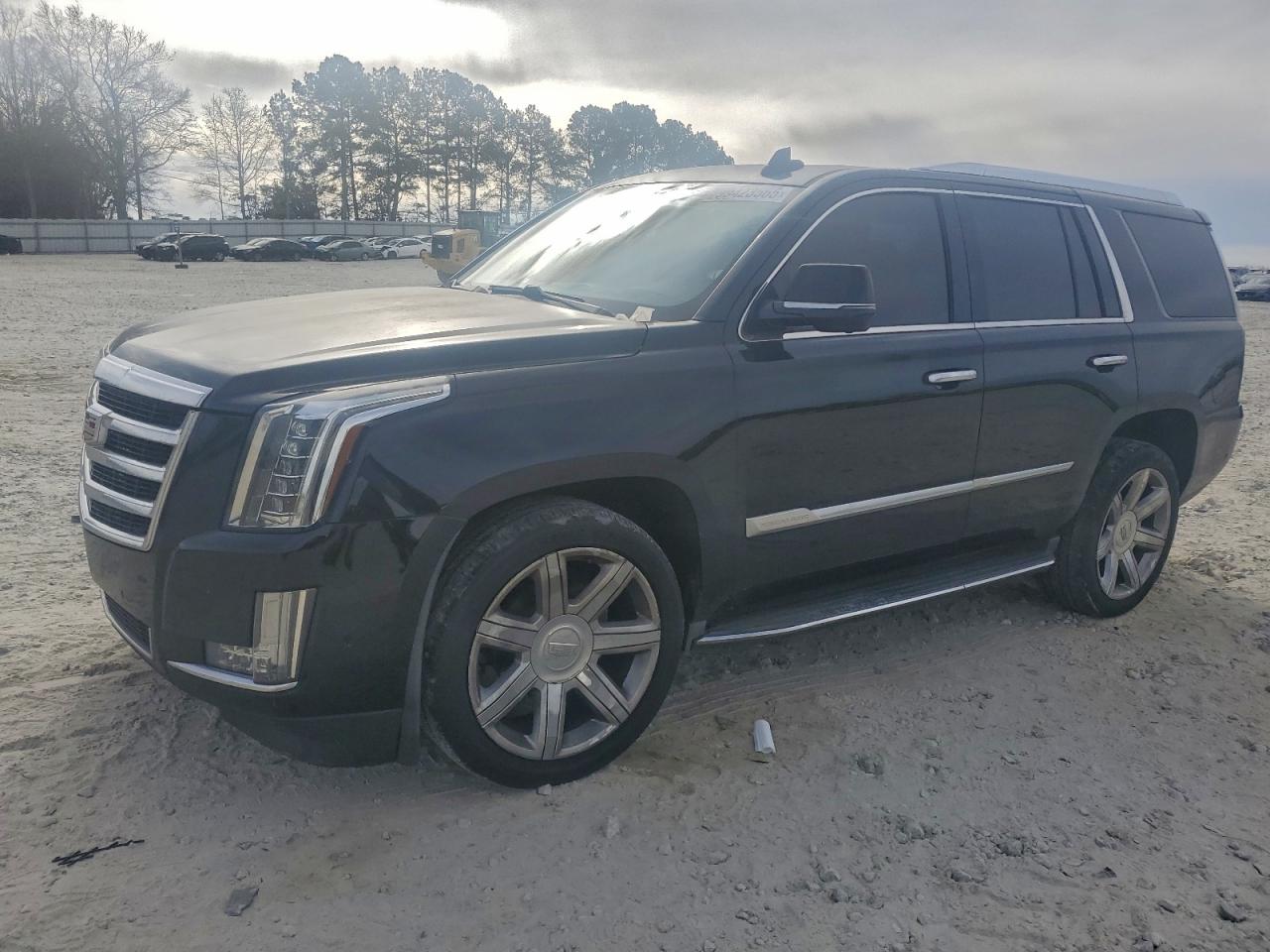 2018 Cadillac Escalade Luxury, VIN 1GYS4BKJ9JR143566 — Minor dents and scratches