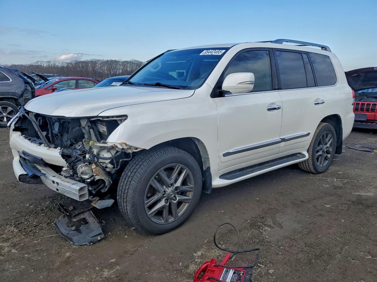 2014 Lexus LX 570, VIN JTJHY7AXXE4154874 — Front end