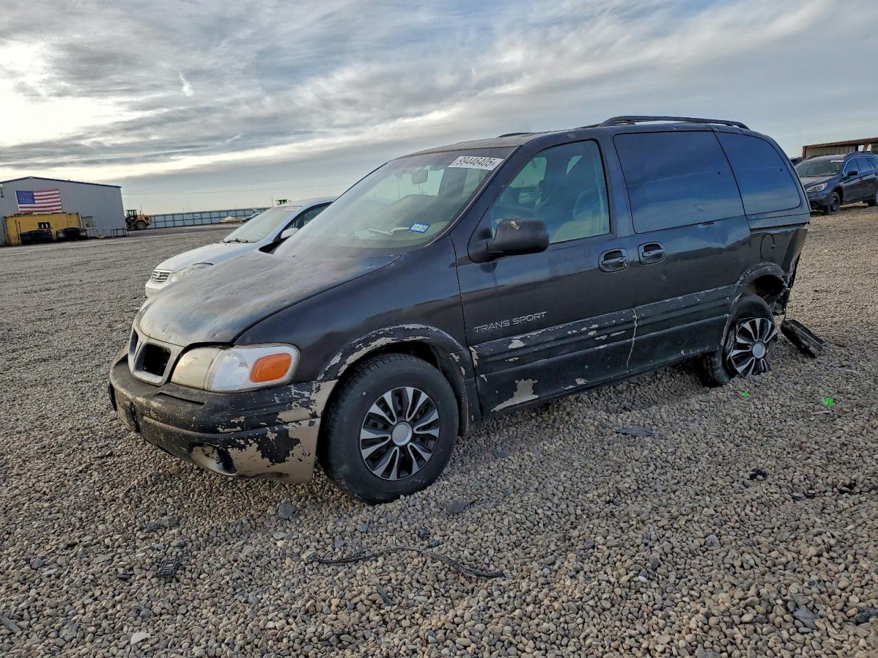 1998 Pontiac Montana 1SA, VIN 1GMDU03EXWD272176 — Rear end