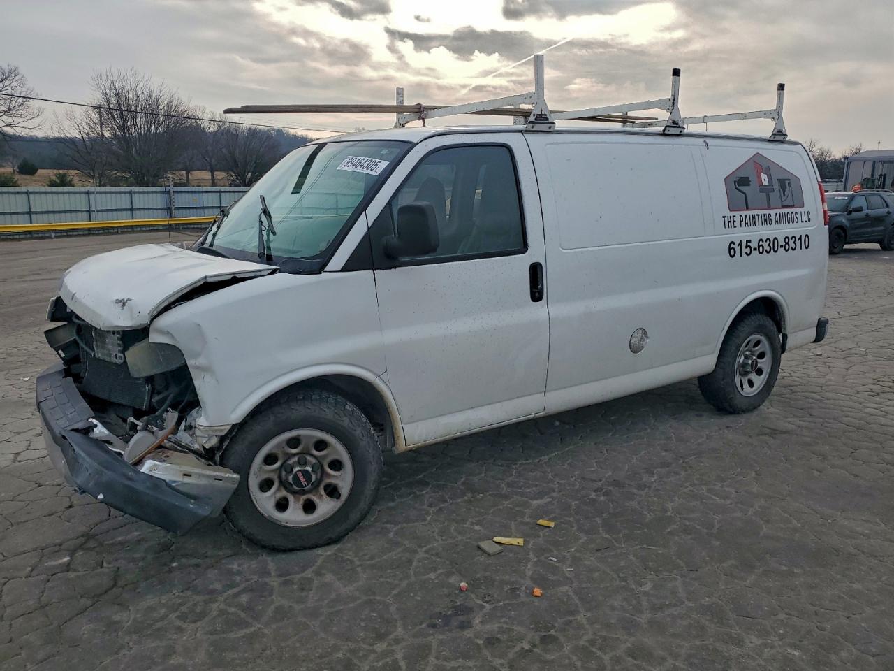 2012 GMC Savana Cargo, VIN 1GTS7AFX2C1162015 — Front end