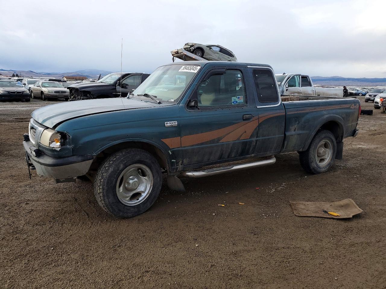 1998 Mazda B-Series SE, VIN 4F4ZR17X9WTM10090 — Перед