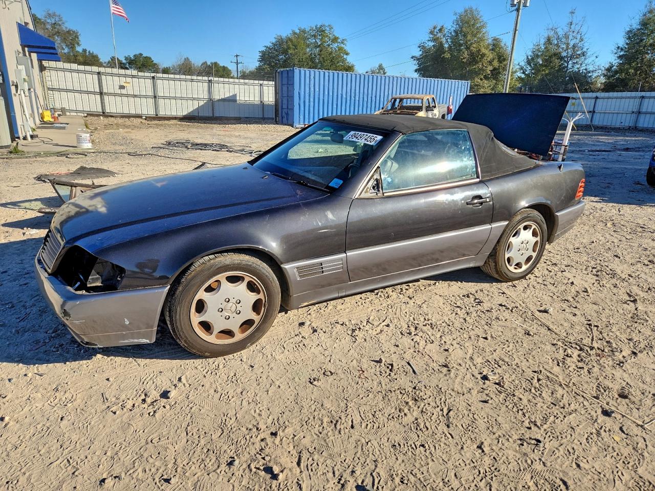 1993 Mercedes-Benz SL 5.0L, VIN WDBFA67E7PF073027 — Stripped