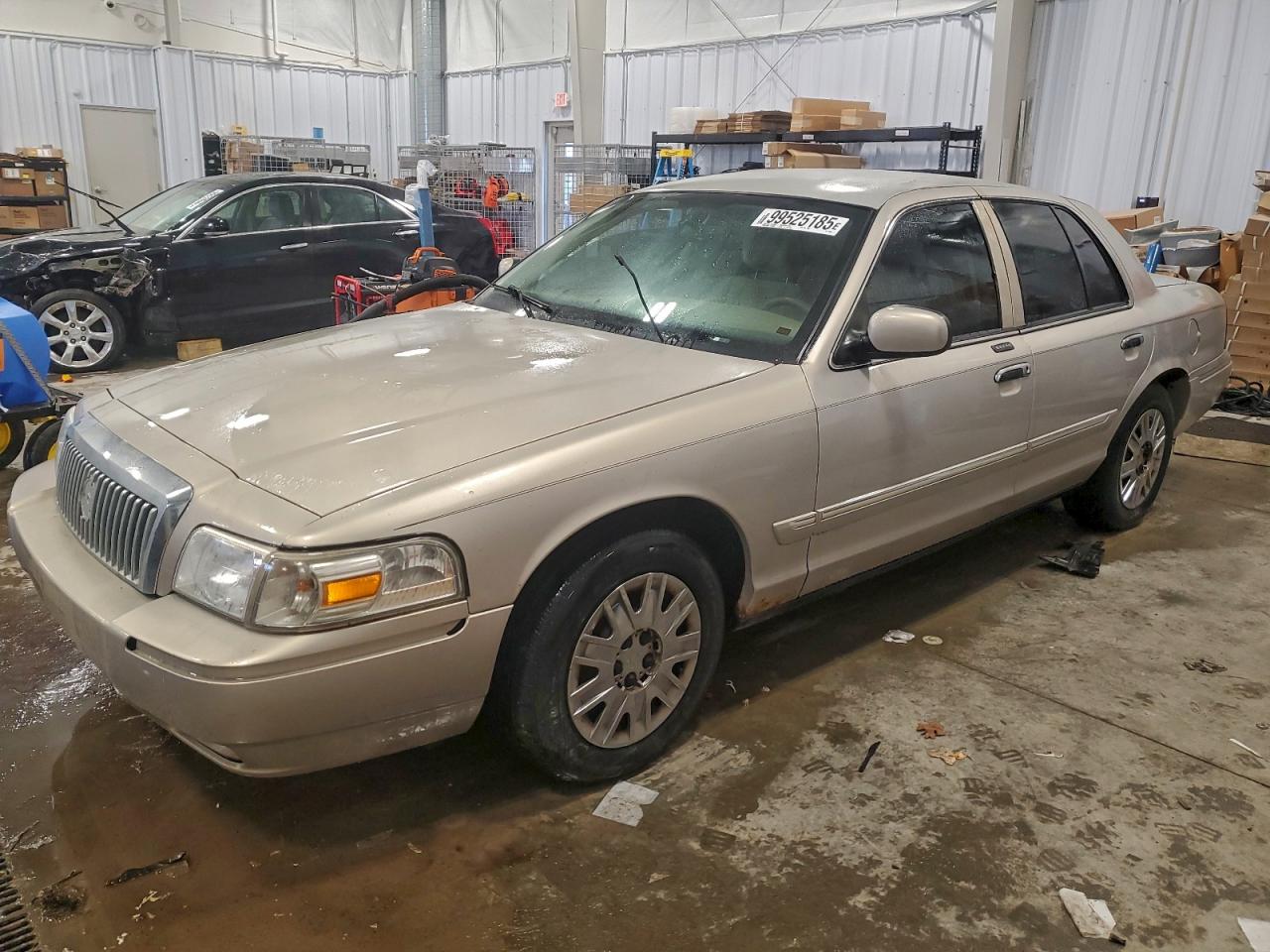 2006 Mercury Grand Marquis GS, VIN 2MEFM74V56X621224 — Roof