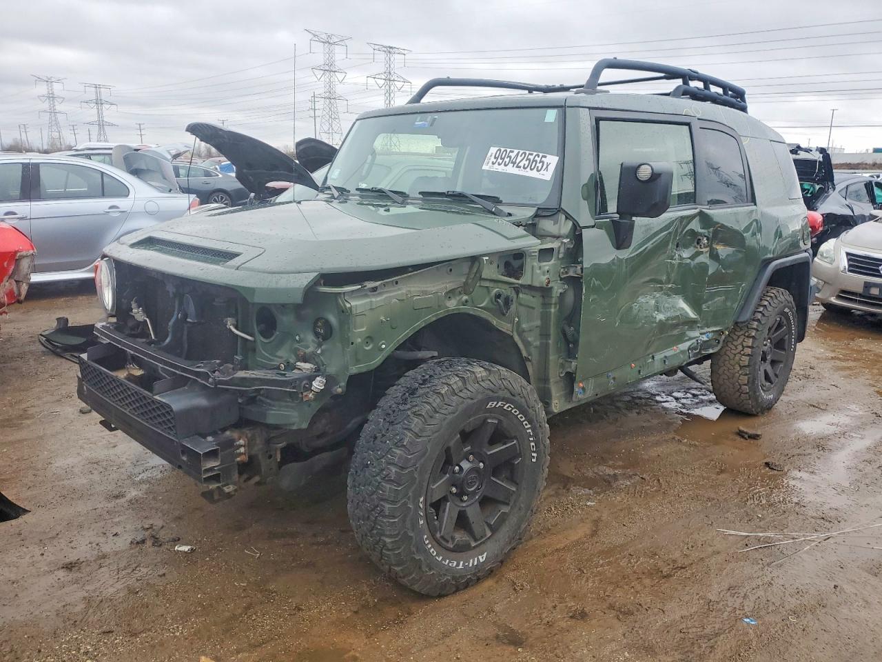 2014 Toyota FJ Cruiser, VIN JTEBU4BF2EK204960 — Front end
