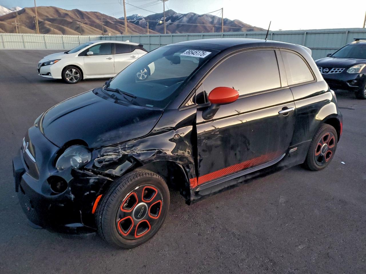2013 FIAT 500e, VIN 3C3CFFGE9DT750834 — Бок