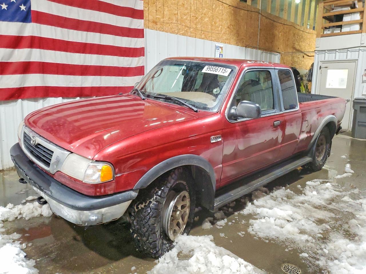 1998 Mazda B-Series SE, VIN 4F4ZR17X3WTM47412 — Перед