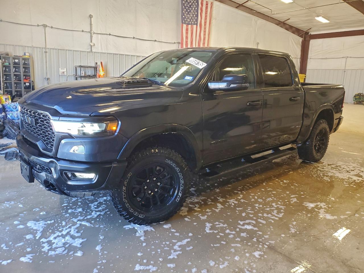 2025 Ram 1500 Rebel, VIN 1C6SRFLP3SN632823 — Мелкие вмятины и царапины