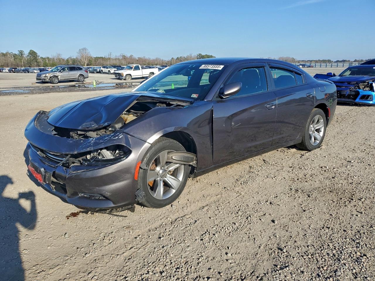 2015 Dodge Charger SE, VIN 2C3CDXBG3FH738842 — Front end