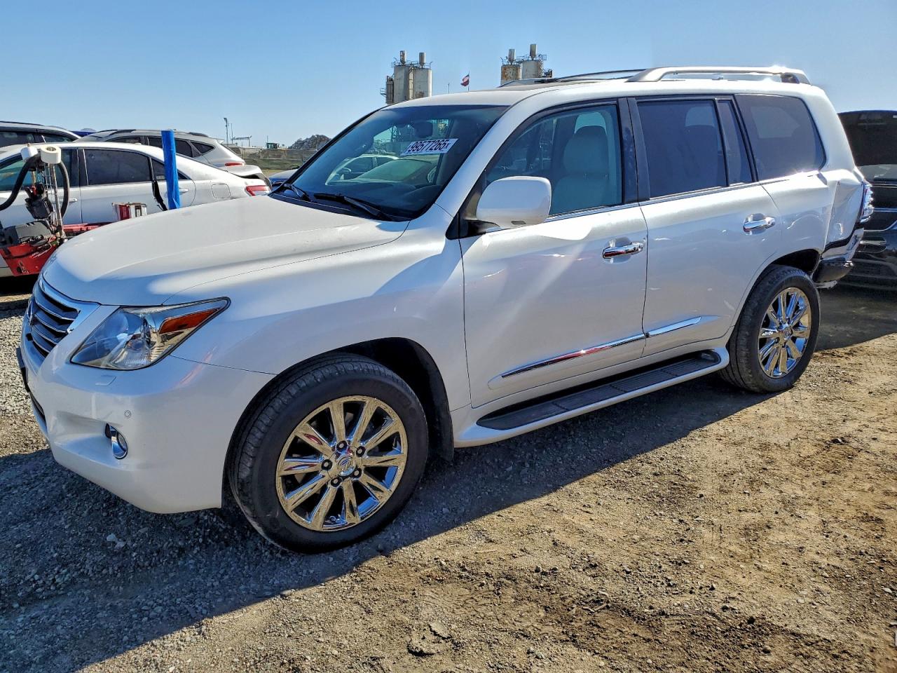 2011 Lexus LX 570, VIN JTJHY7AX4B4069699 — Rear end