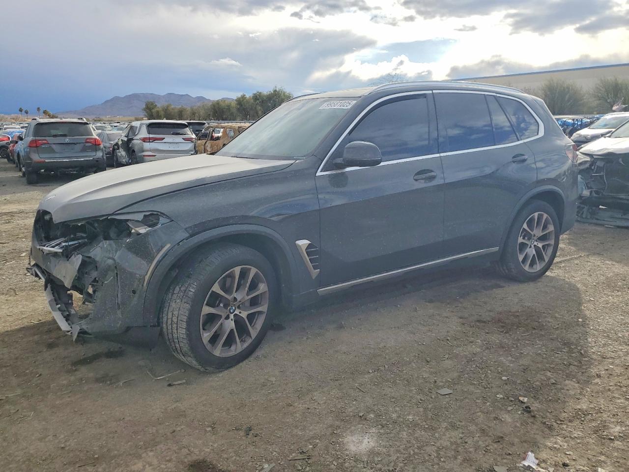 2024 BMW X5 xDrive40i, VIN 5UX23EU00R9U30304 — Front end