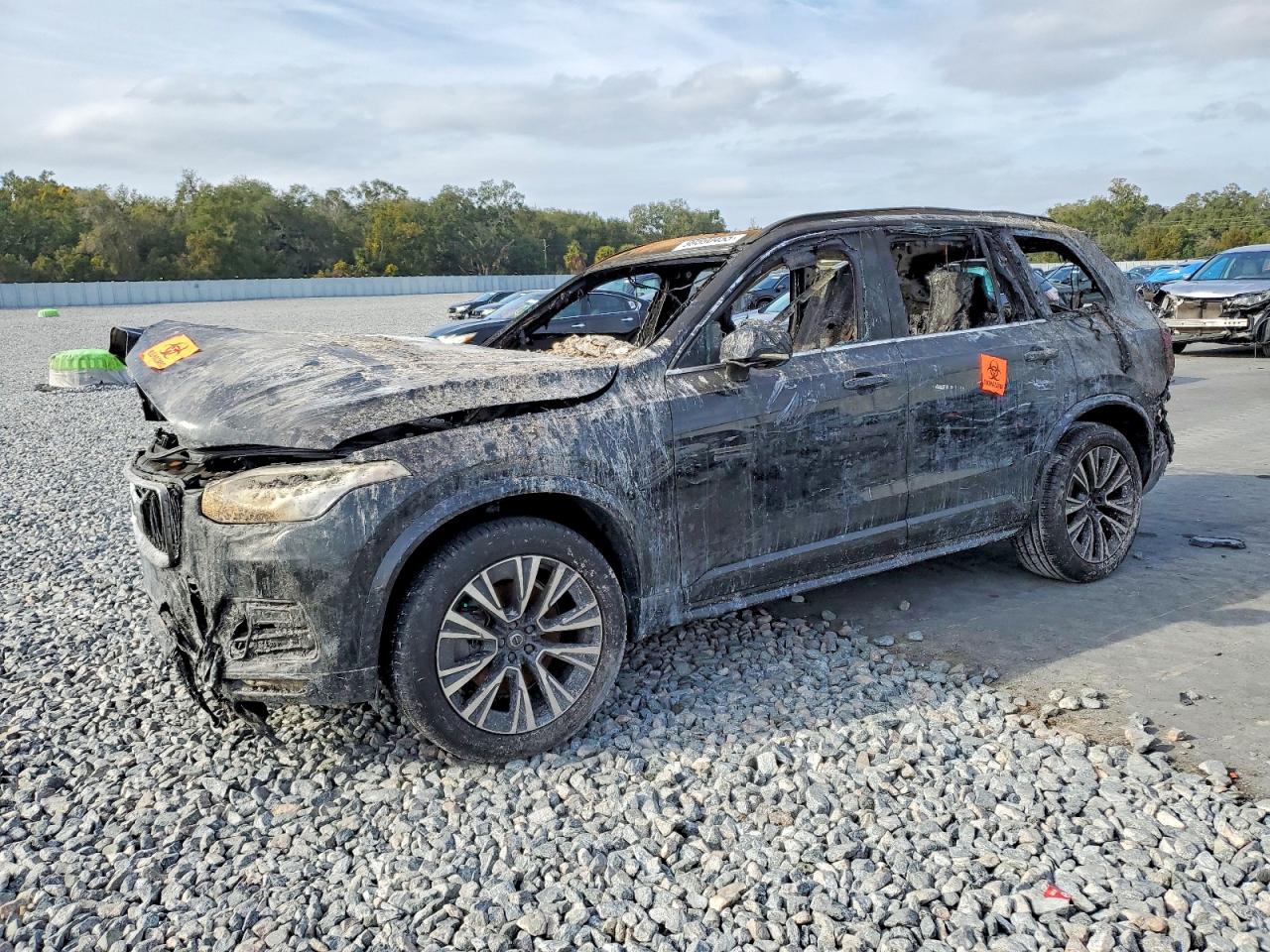 2022 Volvo XC90 Momentum, VIN YV4102CK9N1825739 — Engine fire