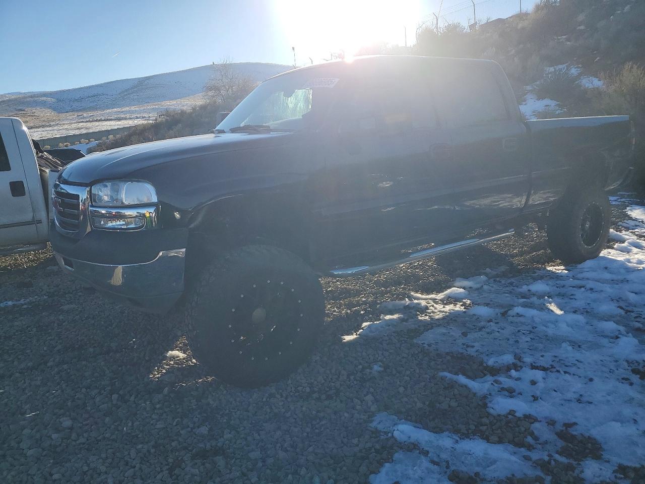 2002 GMC Sierra 2500HD SLE, VIN 1GTHK23142F156491 — Water / flood