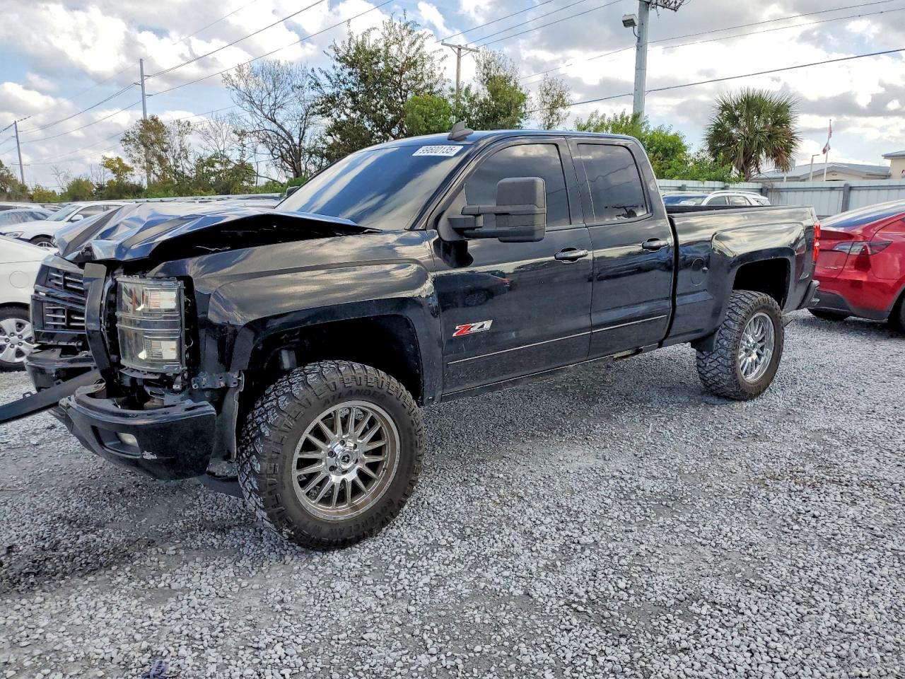 2015 Chevrolet Silverado 1500 LT, VIN 1GCVKREC3FZ398784 — Front end