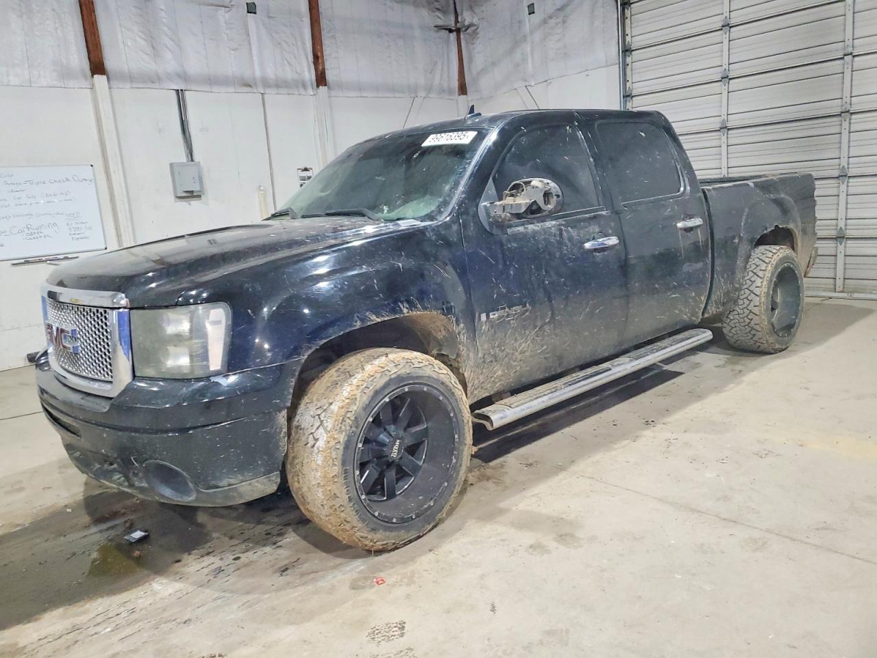 2008 GMC Sierra Denali, VIN 2GTEK638481208502 — Front end
