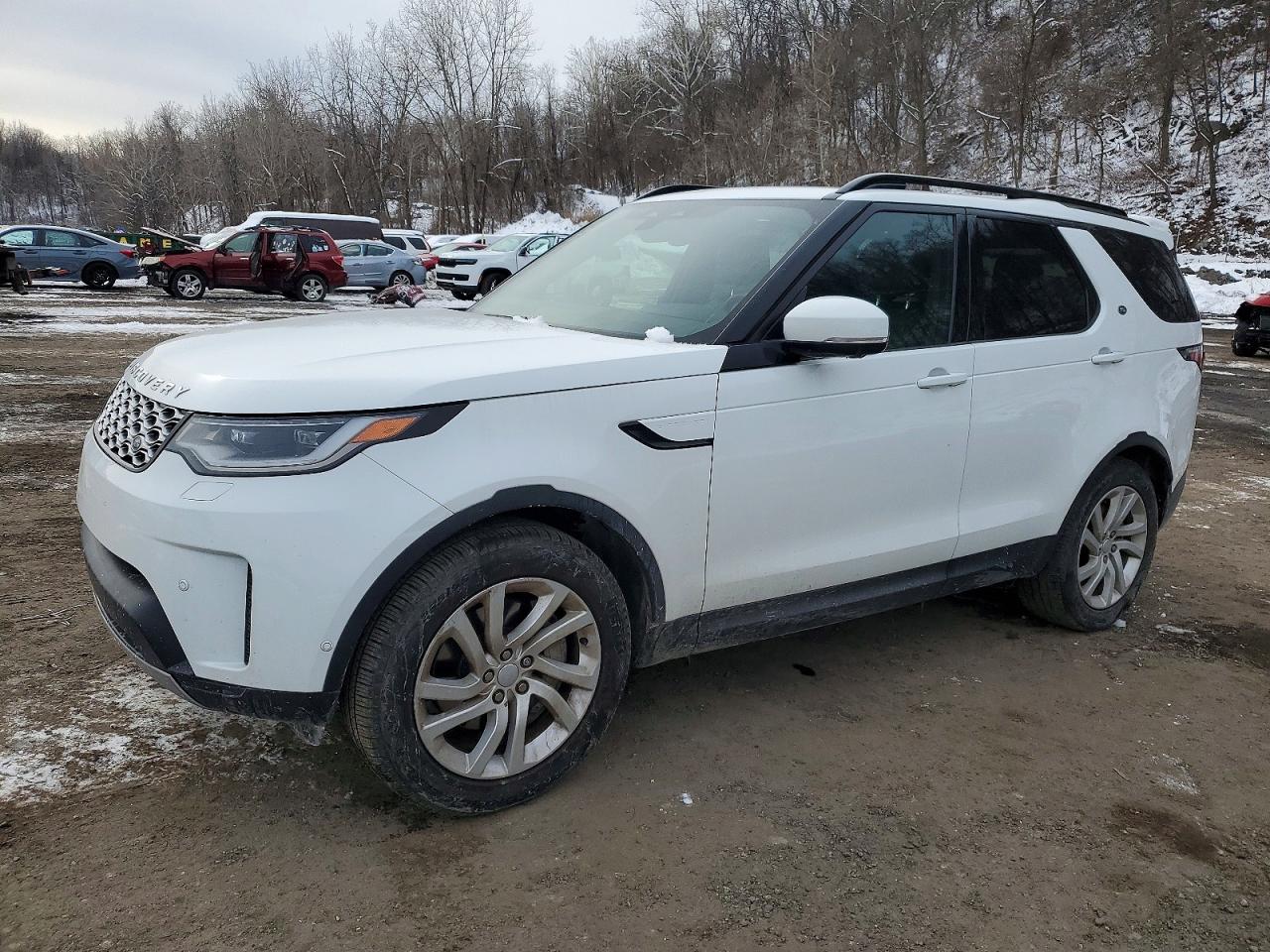 2023 Land Rover Discovery S, VIN SALRJ2EX2P2468048 — Front end