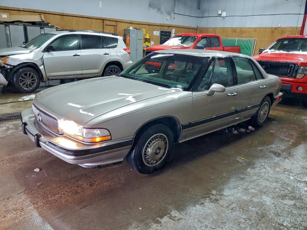 1996 Buick LeSabre Limited, VIN 1G4HR52K4TH438817 — Front end
