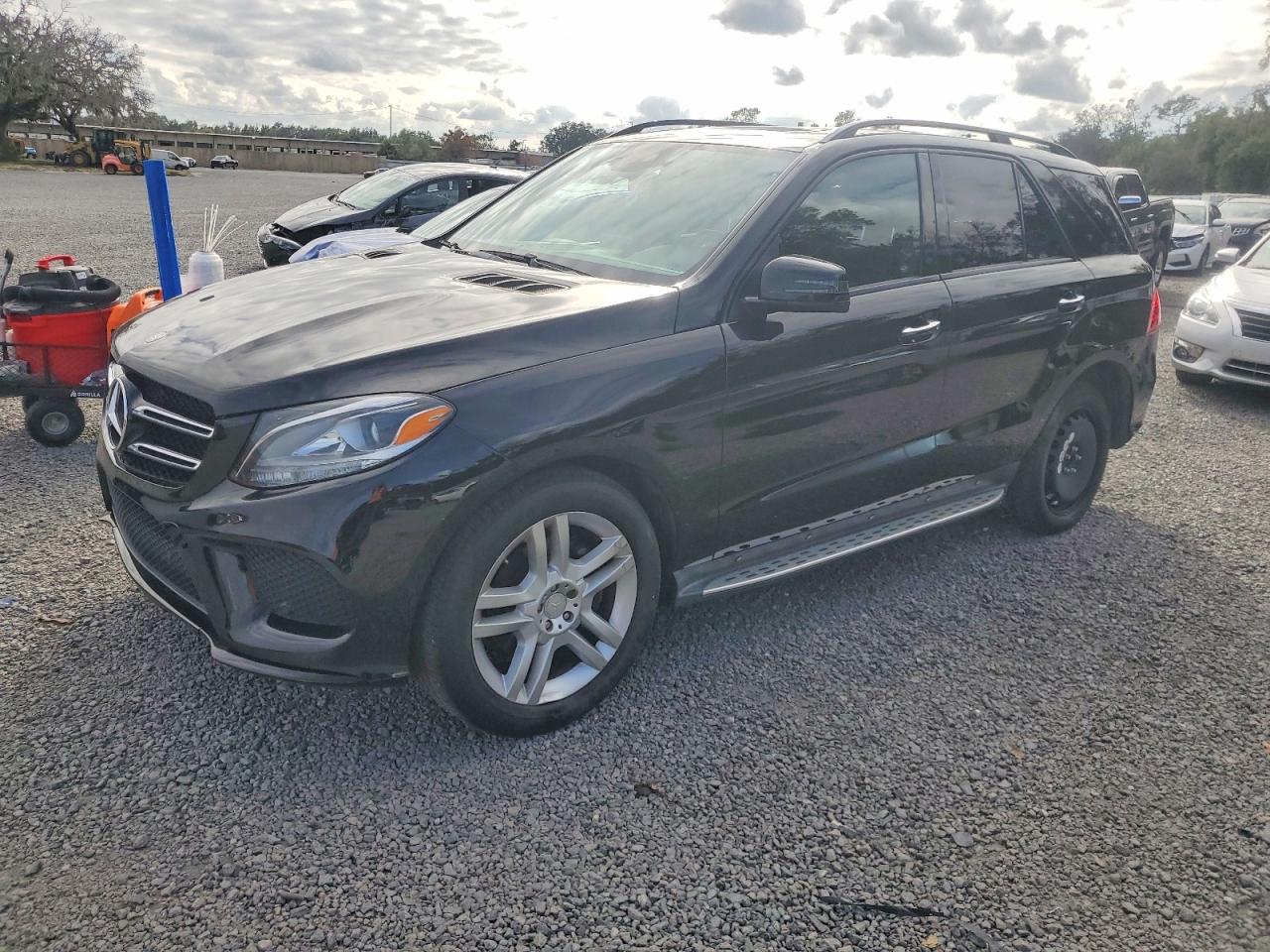 2017 Mercedes-Benz GLE 350, VIN 4JGDA5JB7HA872219 — Front end