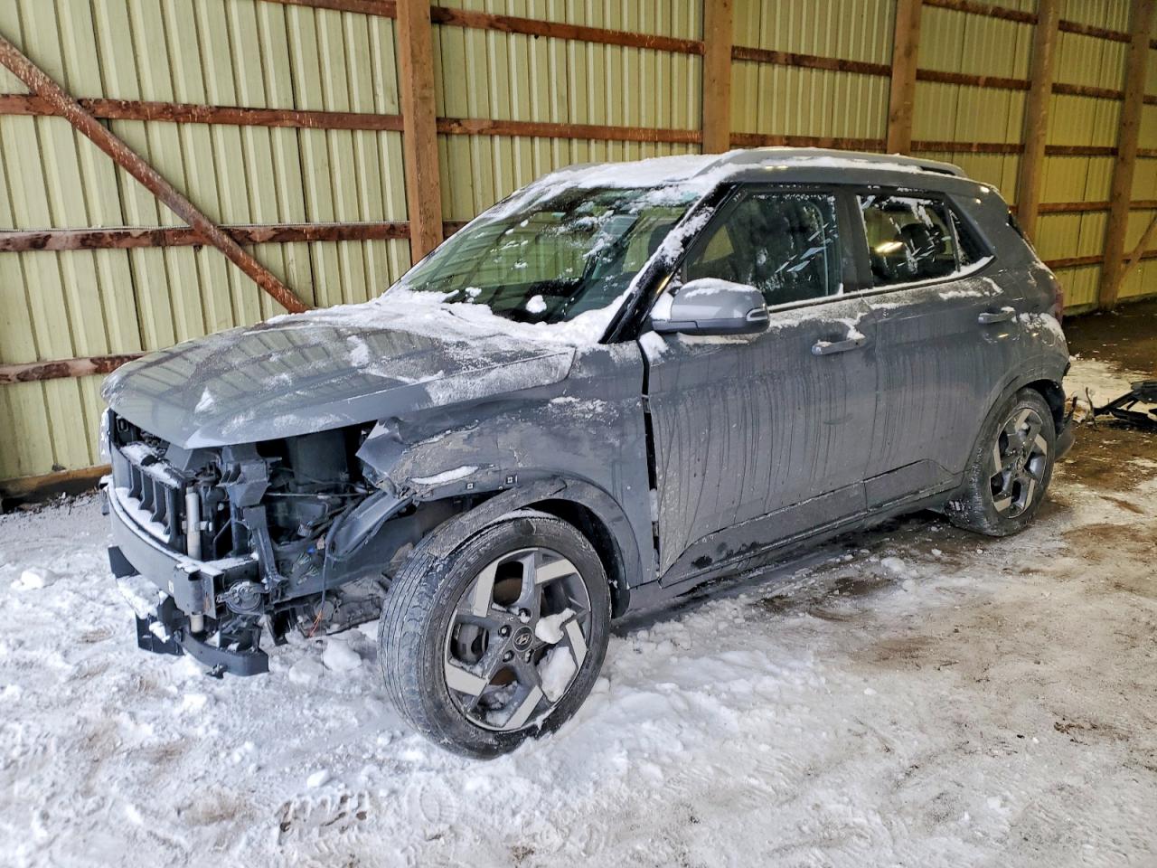 2022 Hyundai Venue SEL, VIN KMHRC8A33NU177904 — Front end