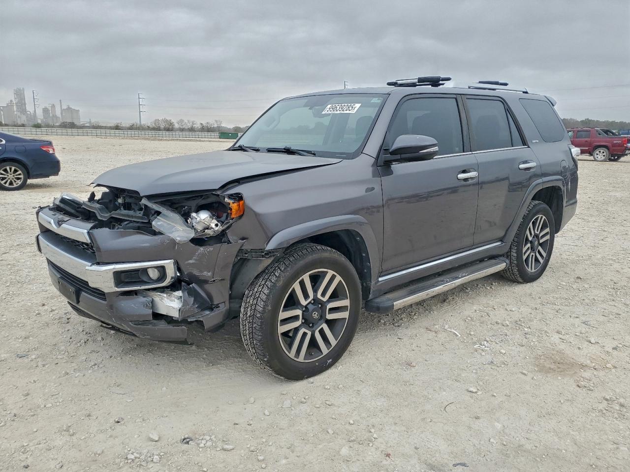 2019 Toyota 4Runner Limited, VIN JTEBU5JR9K5637557 — Front end