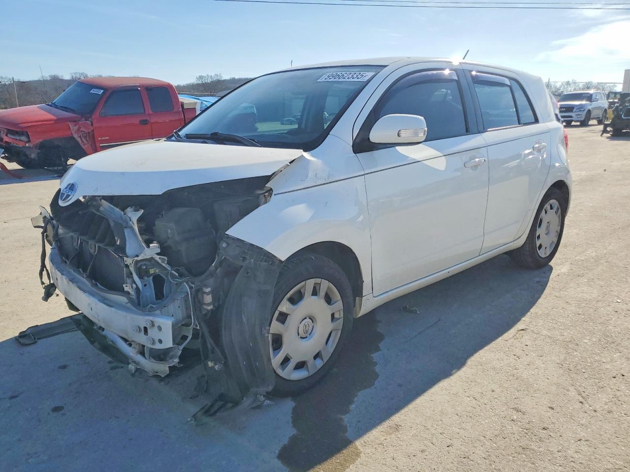 2011 Scion xD, VIN JTKKU4B40B1014720 — Перед
