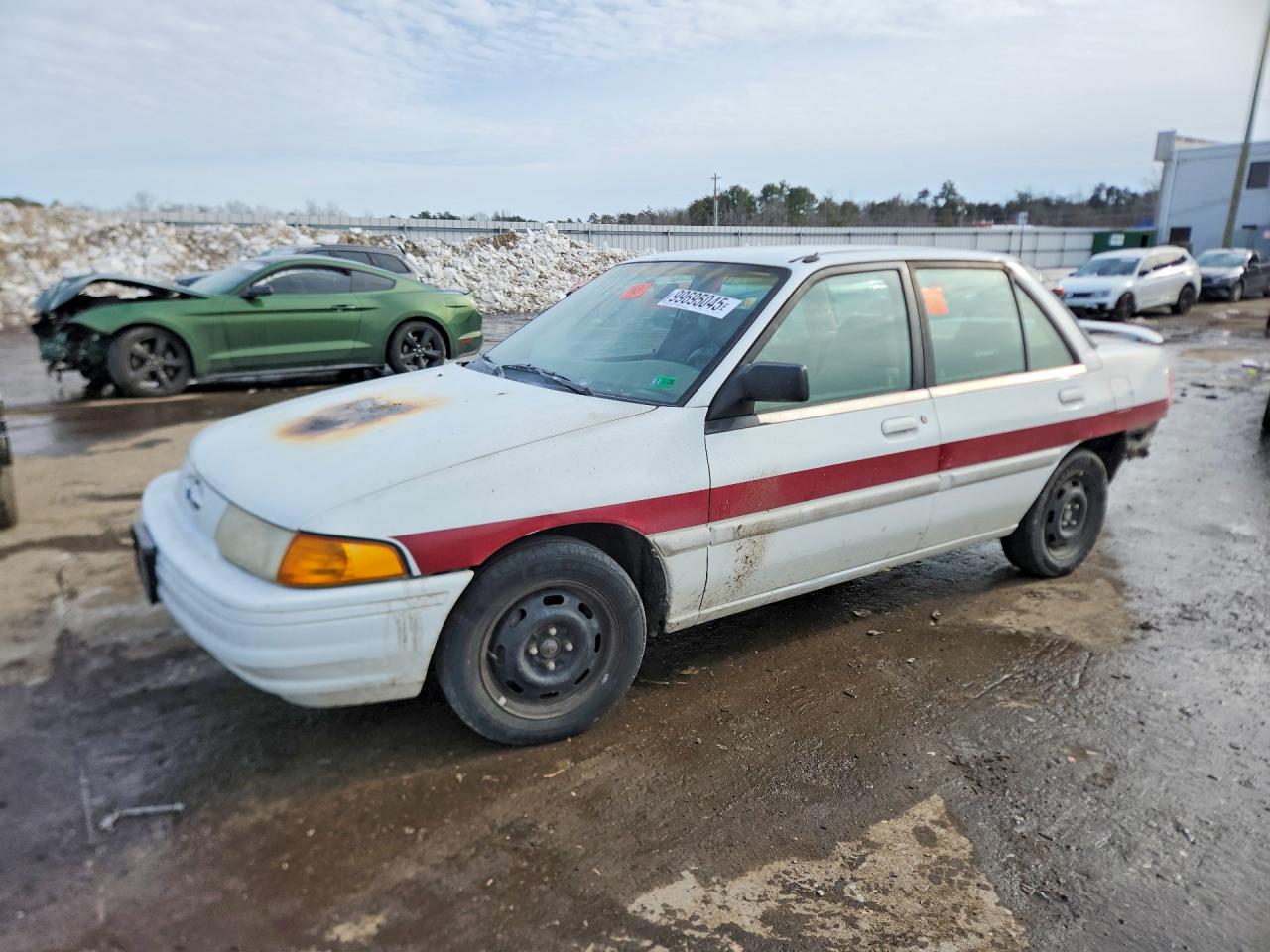1995 Ford Escort LX, VIN 3FASP13J9SR176164 — Rear end