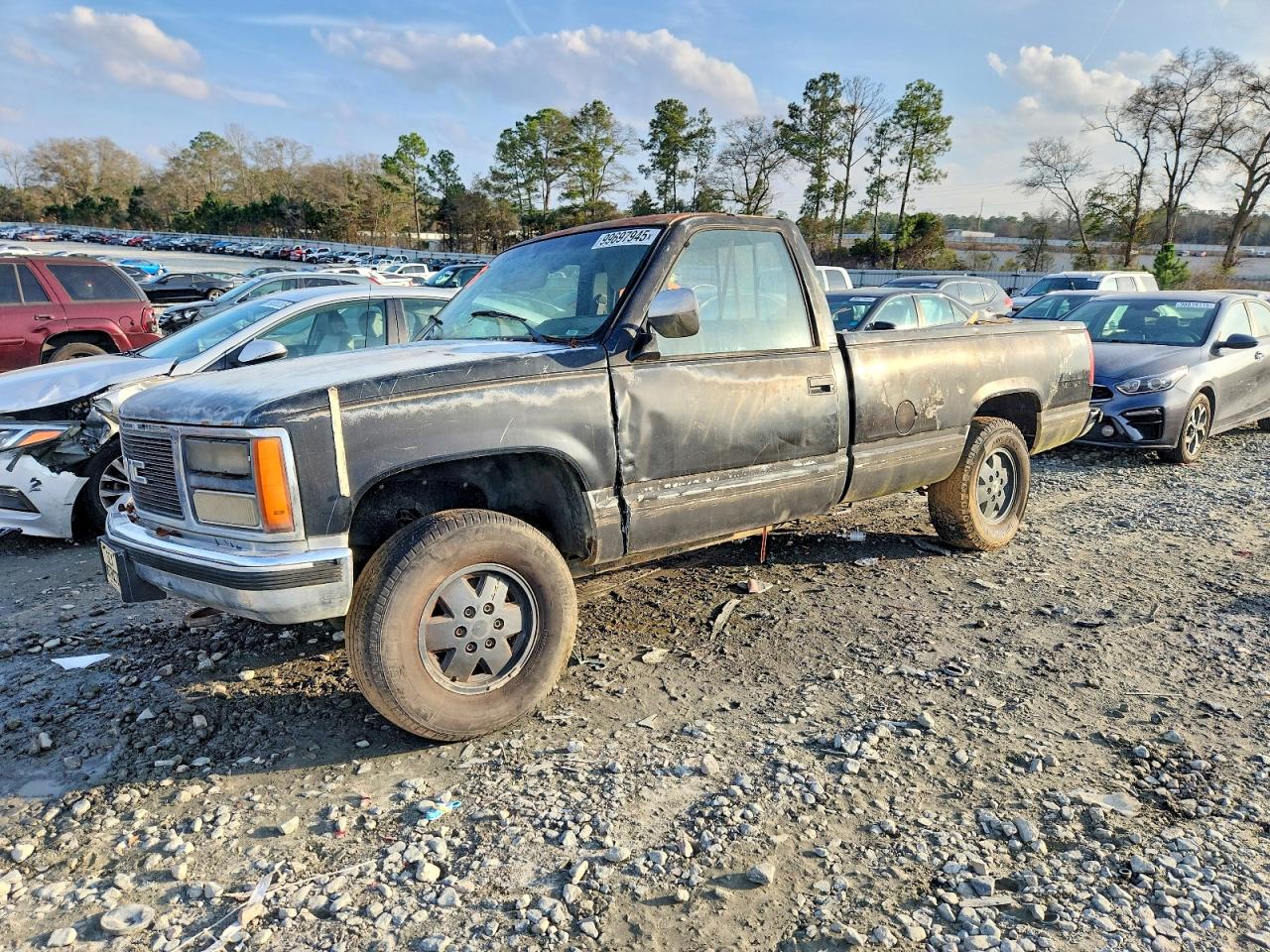 1990 GMC Sierra 1500, VIN 1GTDK14K5LZ511426 — Rear end