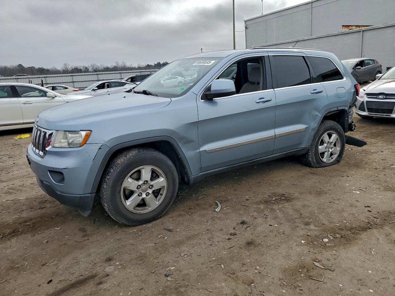 2013 Jeep Grand Cherokee Laredo, VIN 1C4RJFAG1DC544918 — Rear end