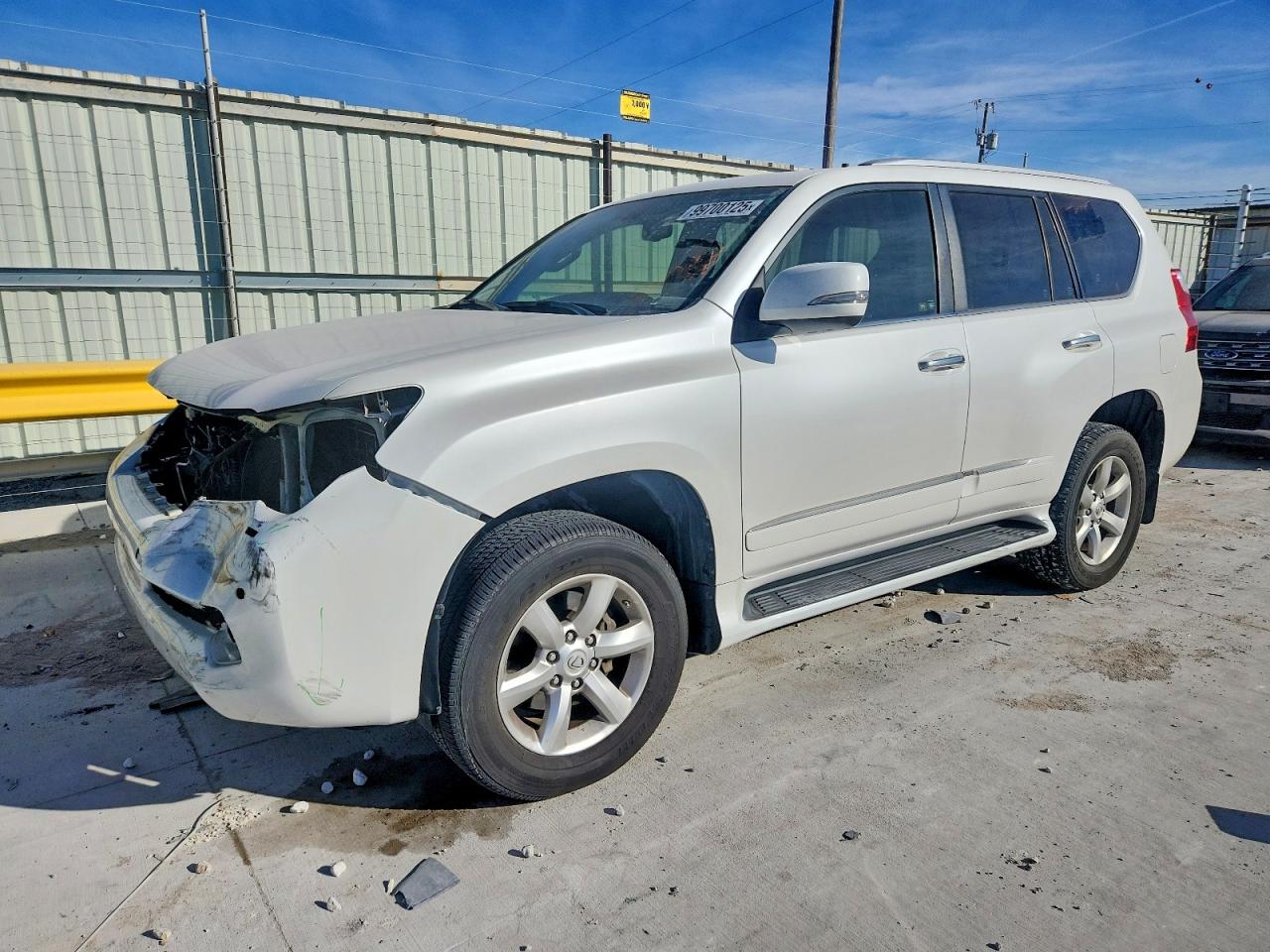 2011 Lexus GX 460 Premium, VIN JTJJM7FX1B5024607 — Front end